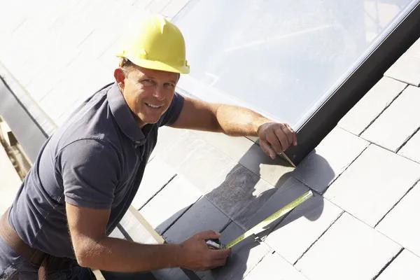 Hiring a Roofing Contractor in Casco? Read This Before You Sign Anything