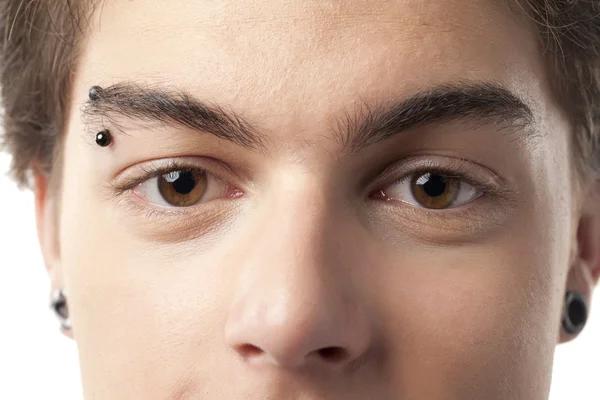 A Complete Guide to Finding Reliable Ear Piercing Shops