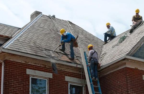 Working with Local Roofing Professionals for Reliable Roof Maintenance